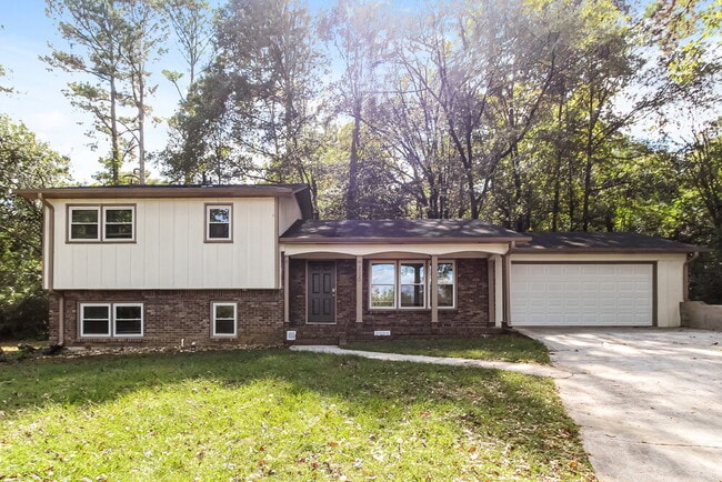 Building Photo - 2520 Rainer Dr NE