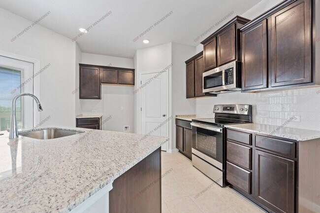 Foto del edificio - $250 OFF FIRST MONTHS RENT