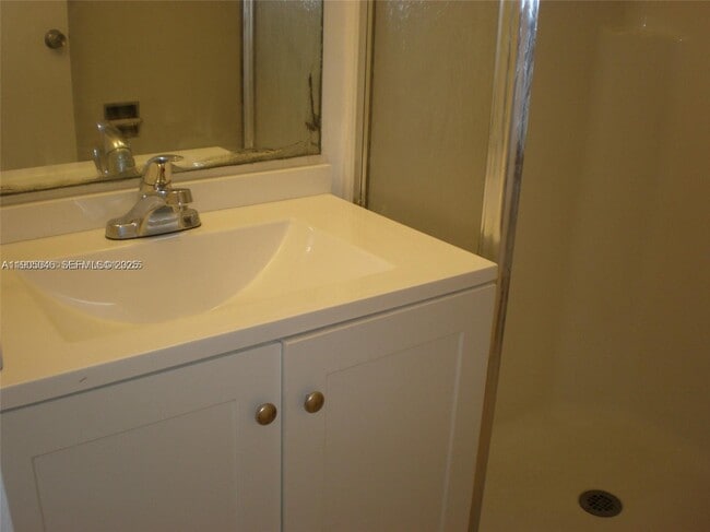 Building Photo - 5855 Washington St