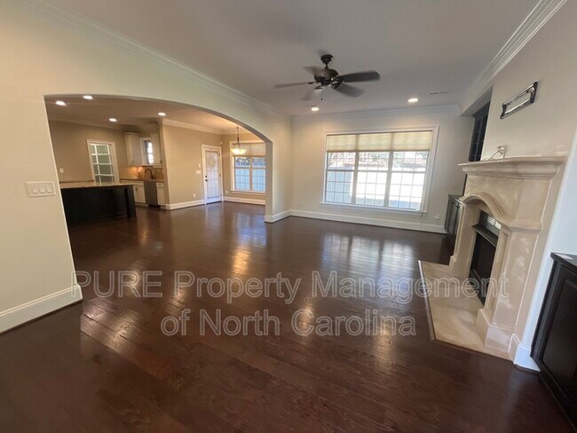 Foto del edificio - 6711 Larrisa Ct