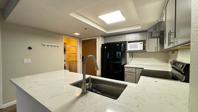 Foto del edificio - 545 Pierce St