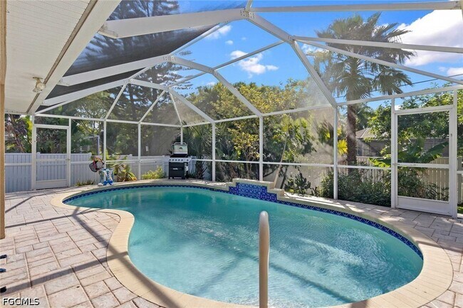 Foto del edificio - 4810 SW 25th Pl
