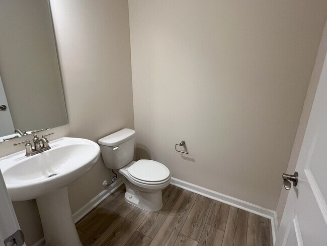 Foto del edificio - GREAT 3 bedroom 2.5 bath HOME IN WENDELL!