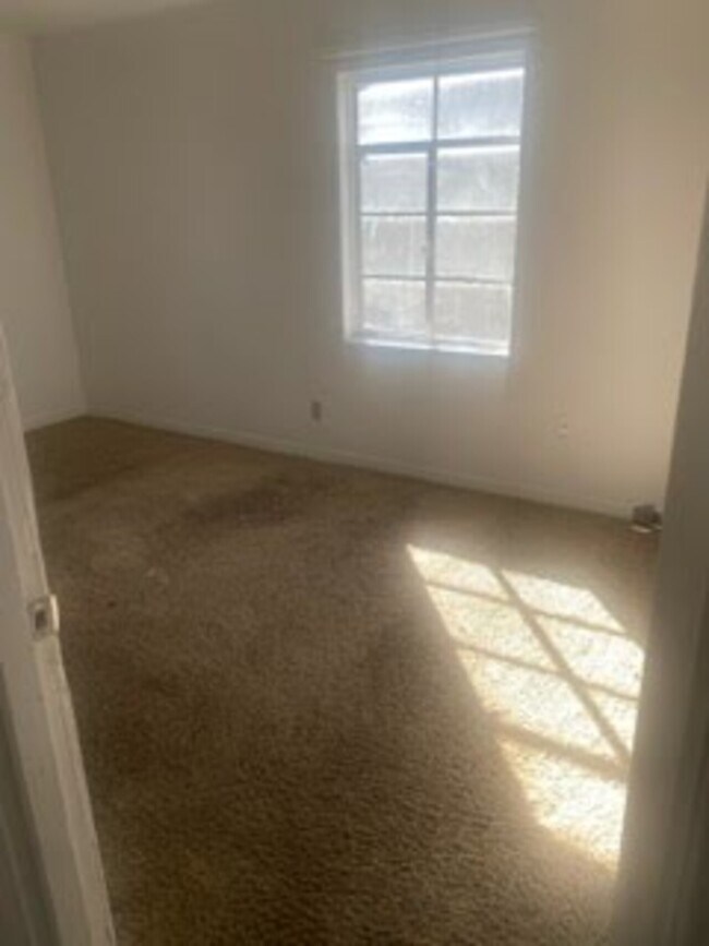 Building Photo - 1433 Trigg