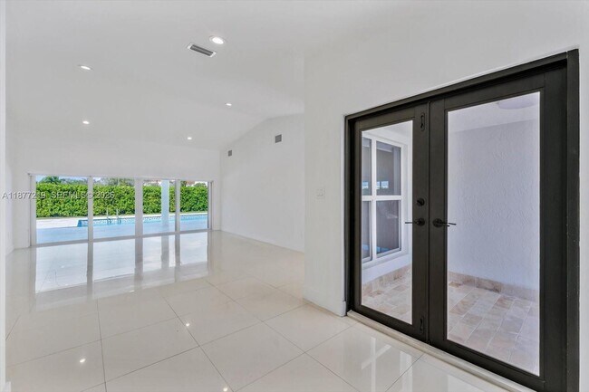 Foto del edificio - 9203 SW 136th Terrace