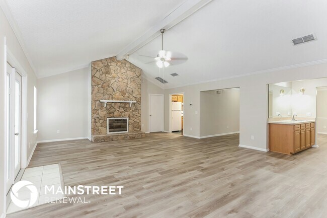Foto del edificio - 533 Majestic Wood Dr