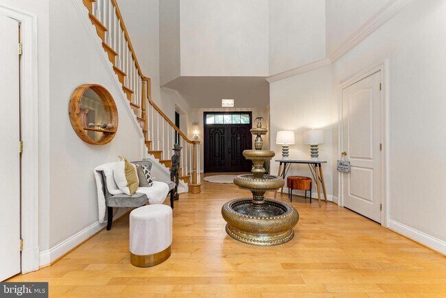 Foto del edificio - 1445 Mayhurst Blvd