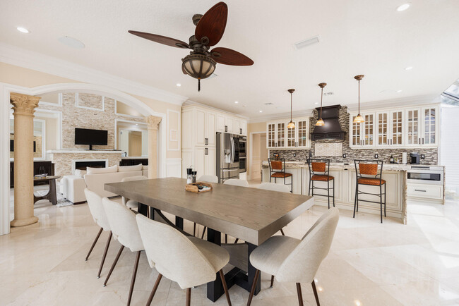Foto del edificio - 21273 Harrow Ct