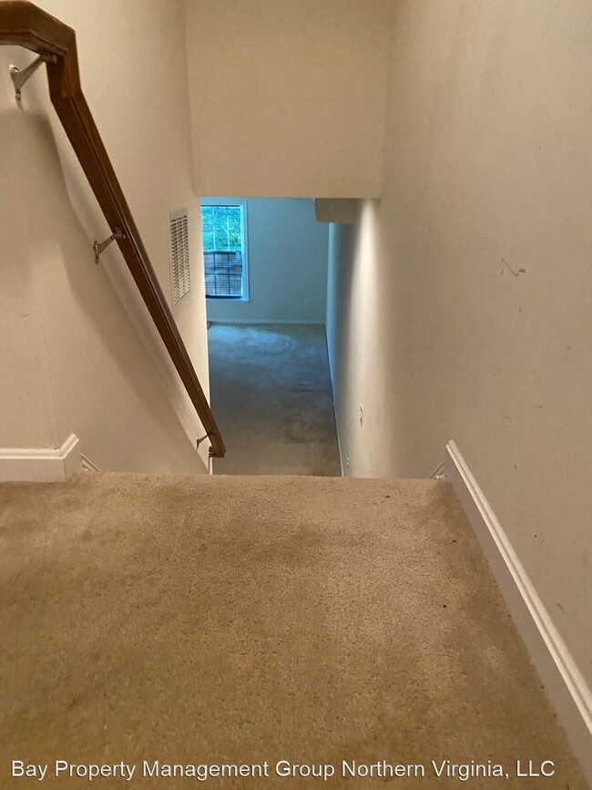 Building Photo - 4 br, 3.5 bath House - 42737 Ogilvie Sq