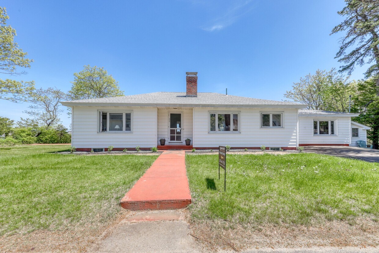 22 Thither St, Ogunquit, ME 03907 House Rental in Ogunquit, ME