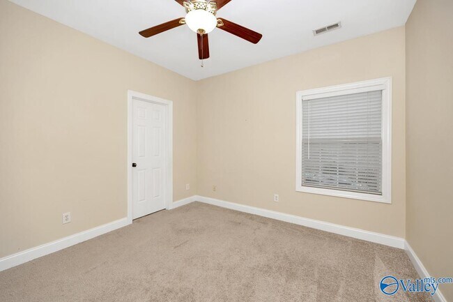 Building Photo - 29863 Thunderpaw Dr