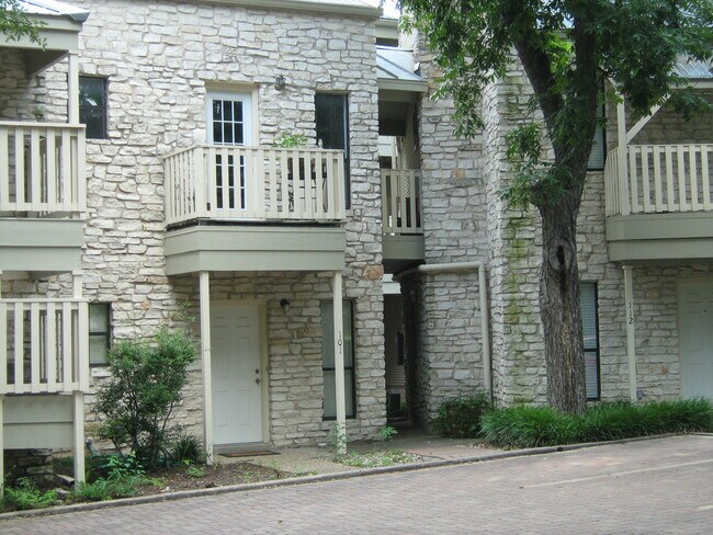 Apartamento en un tranquilo barrio de Hyde Park. - 4401 Speedway