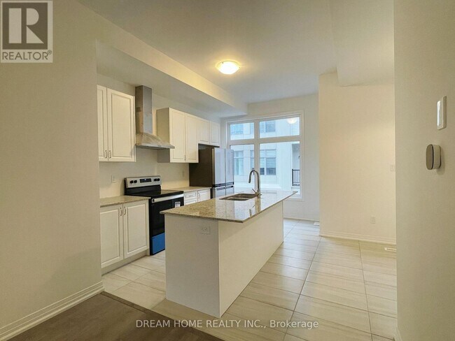 Building Photo - 9 Albert Firman Ln