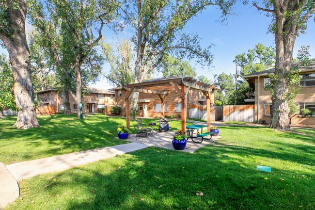 Foto del edificio - 4405 Teller St