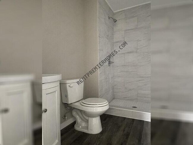 Foto del edificio - 1243 Winterwood Dr