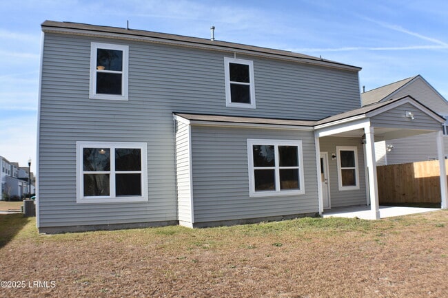Building Photo - 15 Chauga St