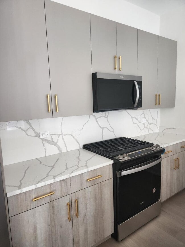 Foto del edificio - 4625 S Michigan Ave