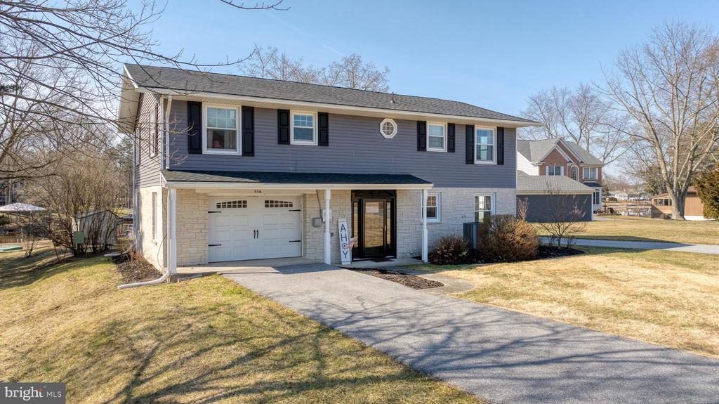 Foto principal - 556 Lake Meade Dr