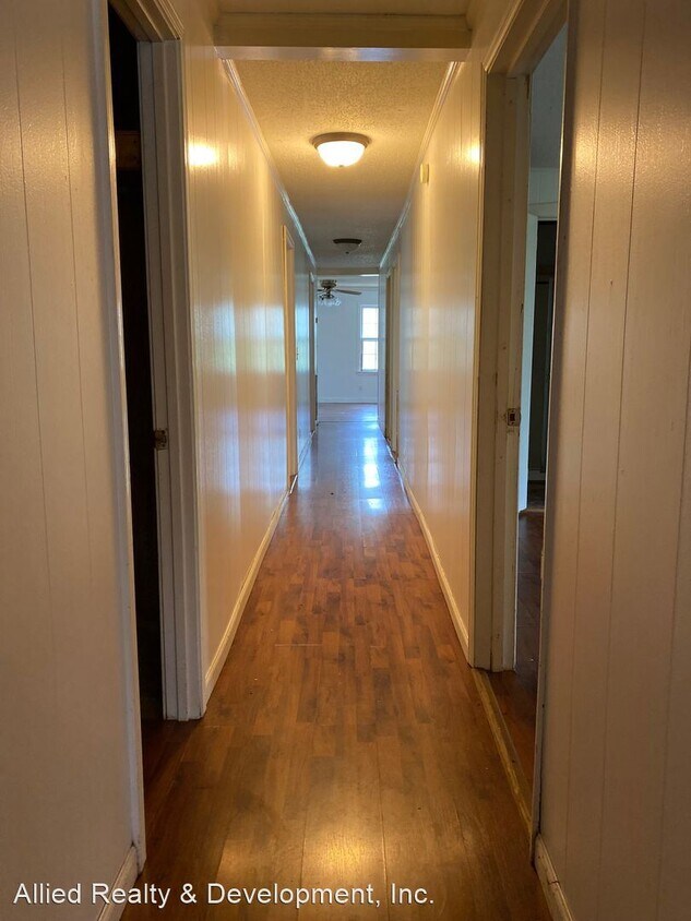 Building Photo - 4 br, 3 bath House - 1309 Cedarbrook Drive