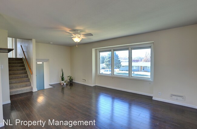 Building Photo - 3 br, 1.5 bath House - 2833 S 107th St.