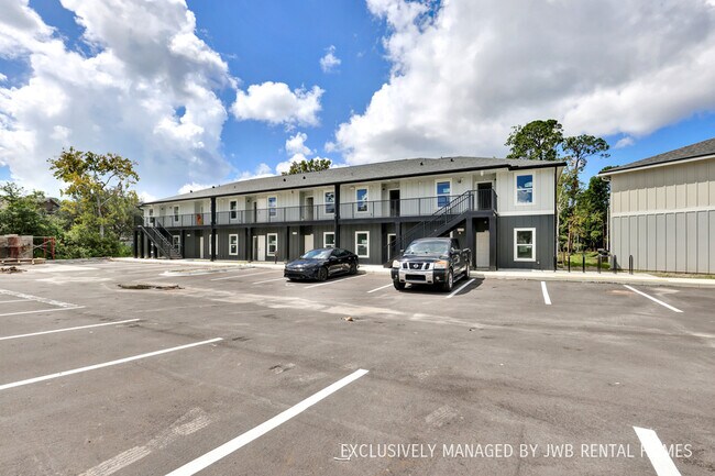 Building Photo - 6101 Old St Augustine Rd