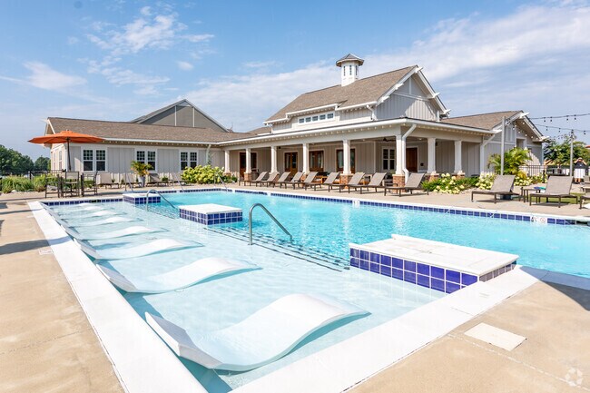 Área de piscina al aire libre - The Drake