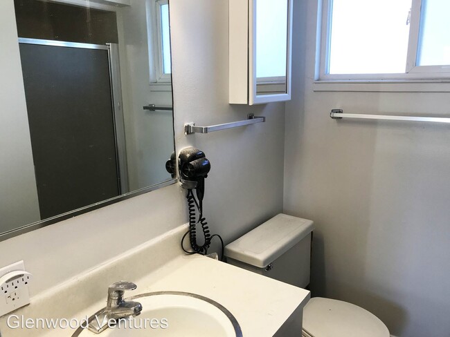Building Photo - 2187 Lake Tahoe Blvd
