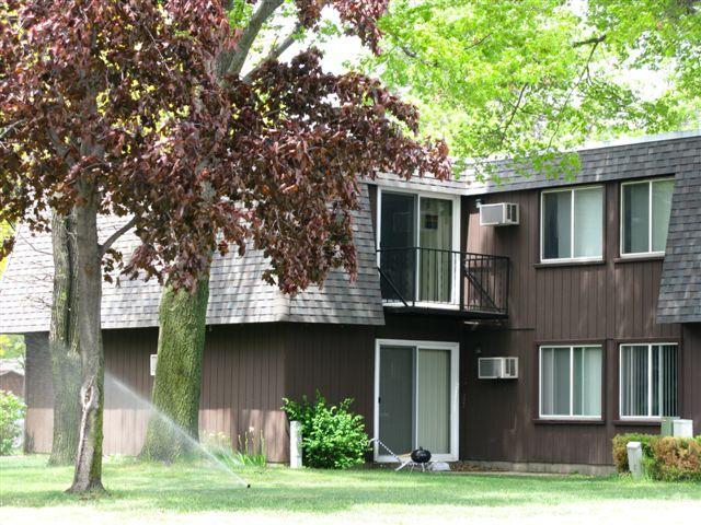 Building - Heritage Square Apartments