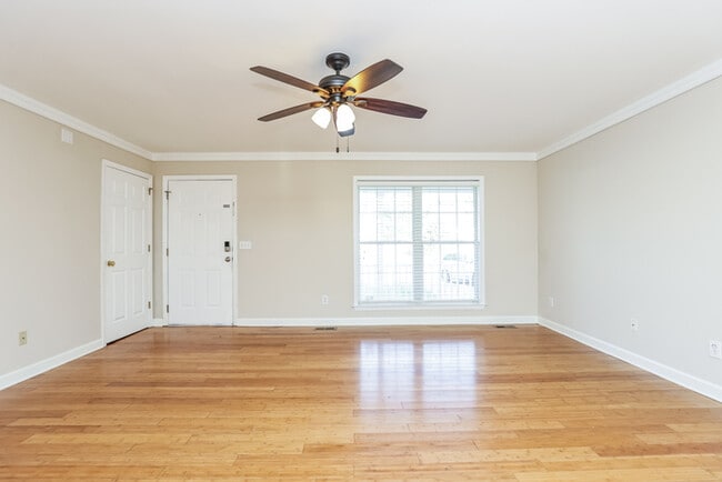Foto del edificio - 2812 Sutherland Dr
