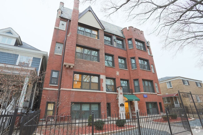 Building Photo - 4614 N Paulina St