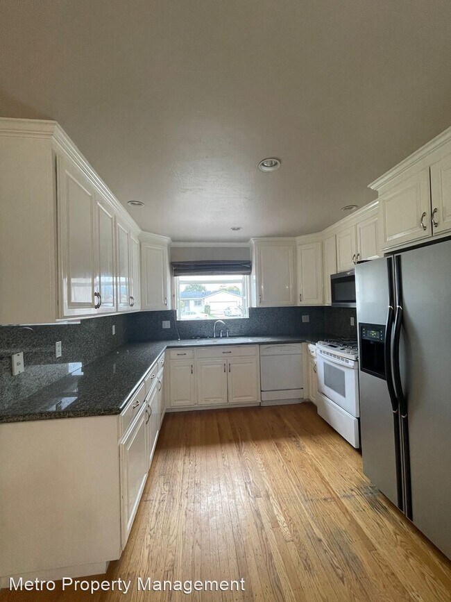 Building Photo - 3 br, 2 bath House - 5023 Paseo Olivos