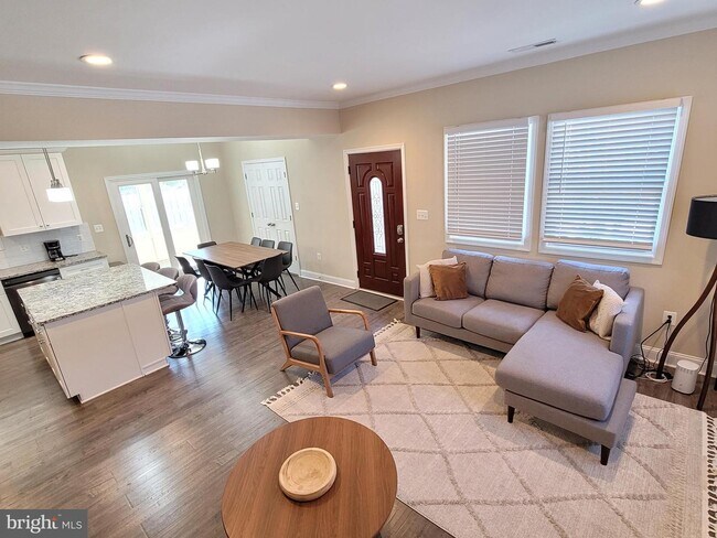 Foto del edificio - 7122 Oak Ridge Rd