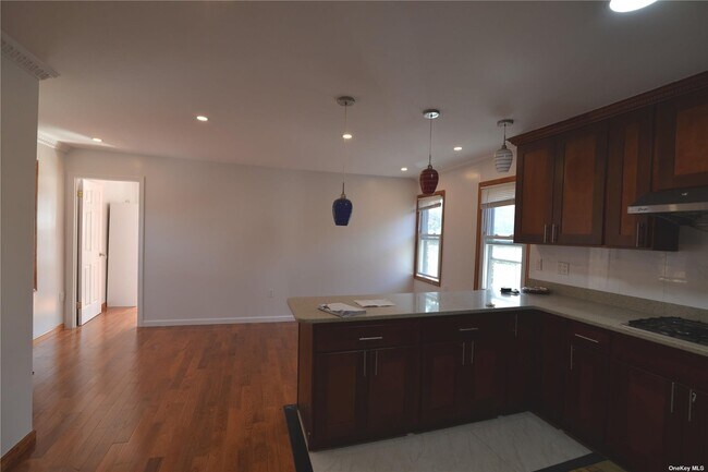 Building Photo - 43-66-66 160th St