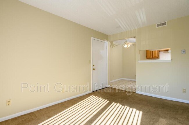 Building Photo - 211 S Oliver St