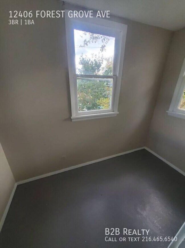 Foto del edificio - 12406 Forest Grove Ave