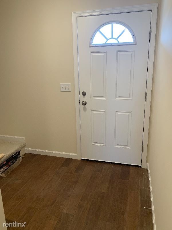 Foto del edificio - 3 br, 2.5 bath Townhome - 6 Baldwin Court