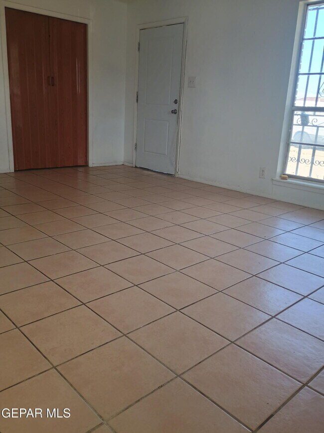 Foto del edificio - 3415 Wickham Ave