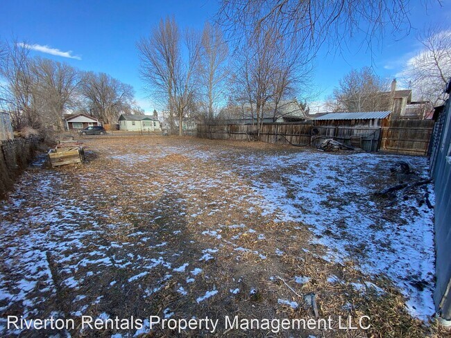 Building Photo - 1 br, 1 bath House - 107 E Madison