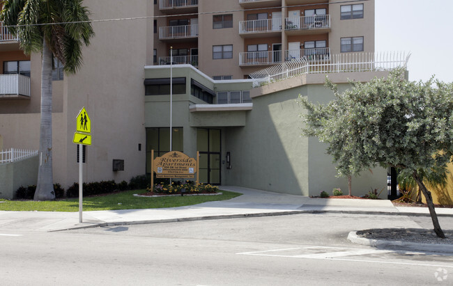 Building Photo - Riverside Apartments