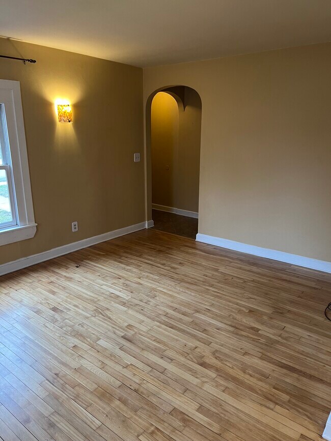 Building Photo - 1313 Frederic St