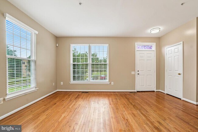 Building Photo - 13711 Dunbar Terrace
