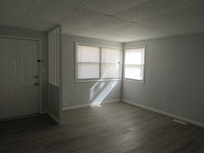 Foto del edificio - 2 Bed 1 Bath in Triplex