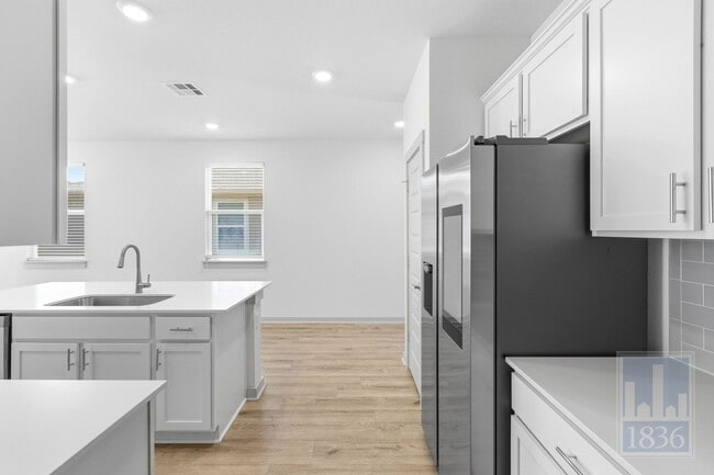 Building Photo - 8129 Linnie Ln