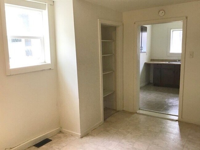 Foto del edificio - Must See 1 bed/ 1 bathroom deal