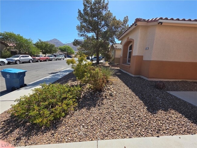 Foto del edificio - 6323 Mahogany Peak Ave