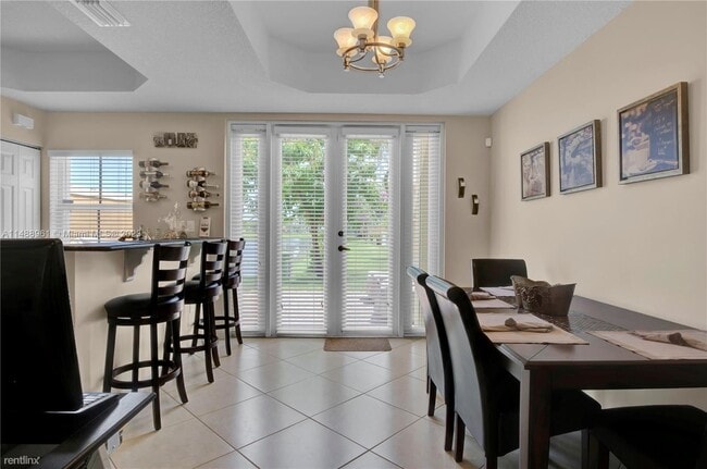 Foto del edificio - 3 br, 3 bath Townhome - 14383 SW 9th Ct