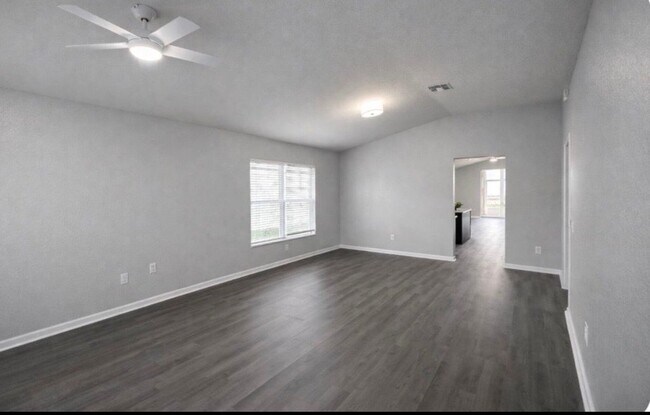 Foto del edificio - 5651 SW 40th Pl