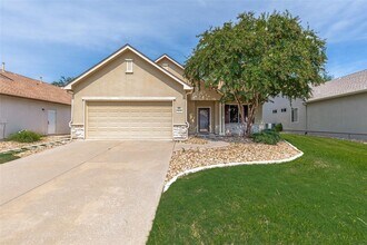 Building Photo - 123 Lubbock Dr