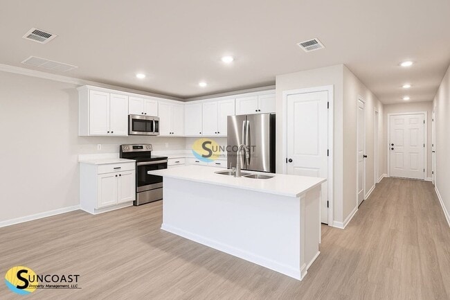 Building Photo - 36 Pine Haven Dr