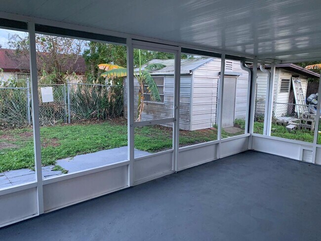 Foto del edificio - Available NOW ! - Single Family House in Orlando